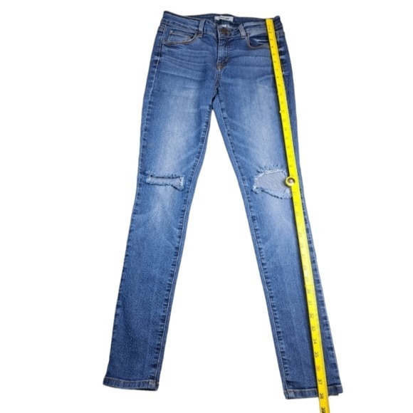 Refuge Women's‎ Denim Distressed Blue Jeans Skinny Size 4 - Picture 6 of 12
